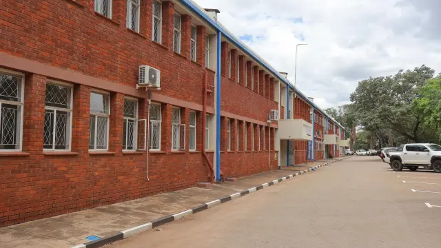 Office to Rent in Bluff Hill