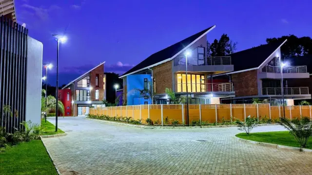 Townhouse/Cluster to Rent in Newlands