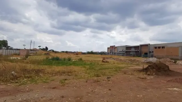 Commercial Stand to Rent in Tynwald