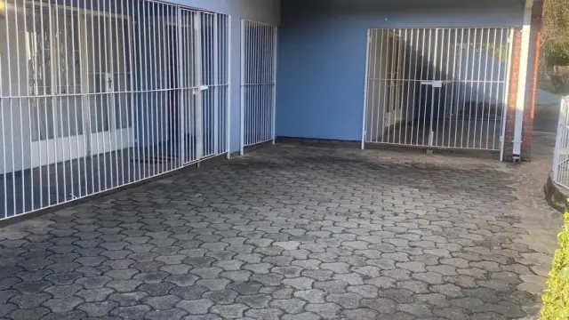 5 Bedroom House to Rent in Bluff Hill