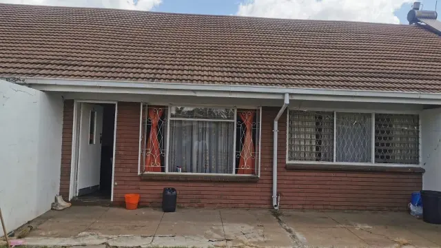 Cottage/Garden Flat for Sale