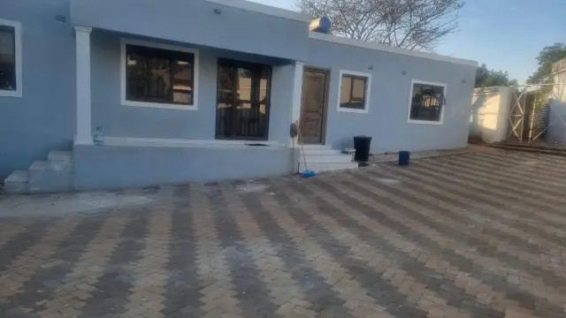 Townhouse/Cluster to Rent in Bluff Hill