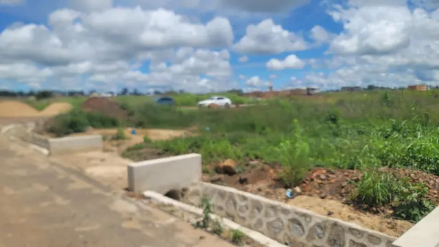 Residential Stand for Sale inPomona