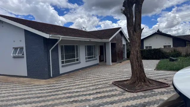 3 Bedroom House to Rent in Bluff Hill