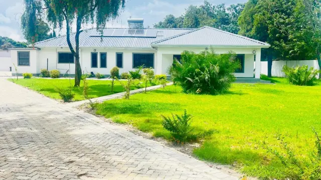 7 Bedroom House to Rent in Highlands