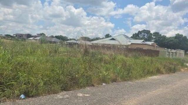 Stand for Sale in Mabelreign