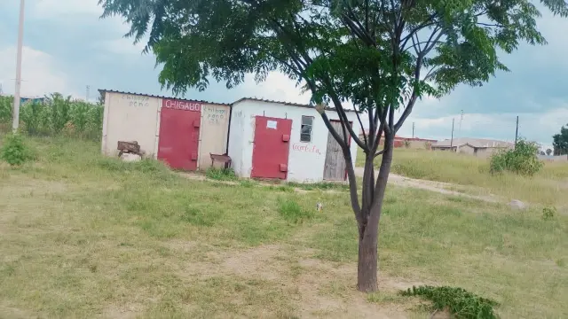 Commercial Stand for Sale in Glen Norah