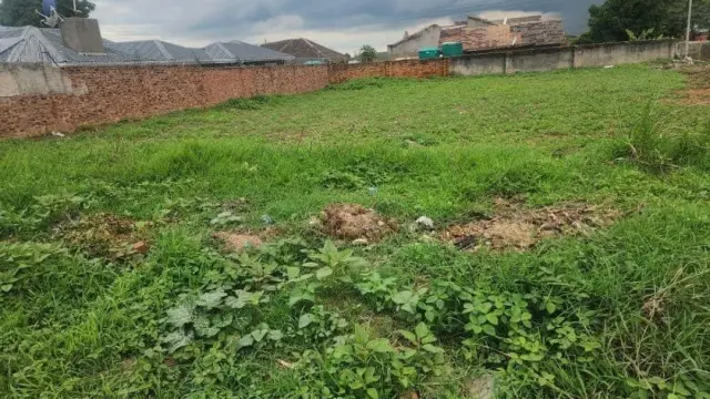 Residential Stand for Sale in Zimre Park