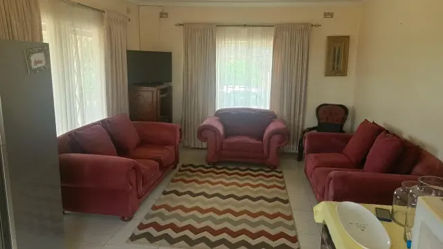 3 Bedroom House to Rent in Zimre Park