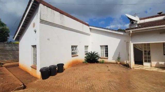 Cottage/Garden Flat to Rent in Greystone Park