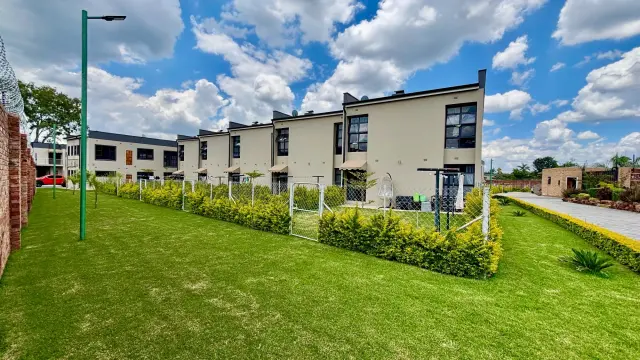 Townhouse/Cluster to Rent in Sentosa