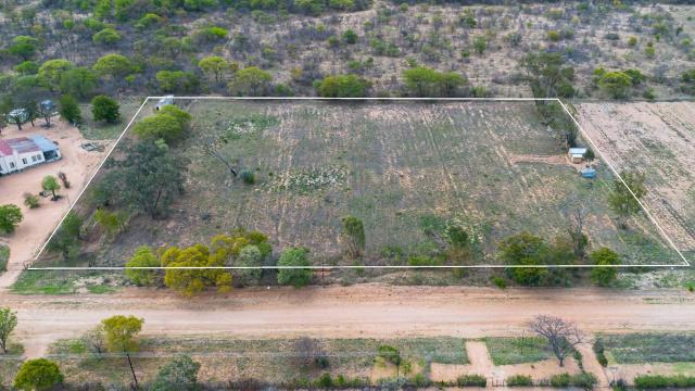 Stand for Sale in Plumtree