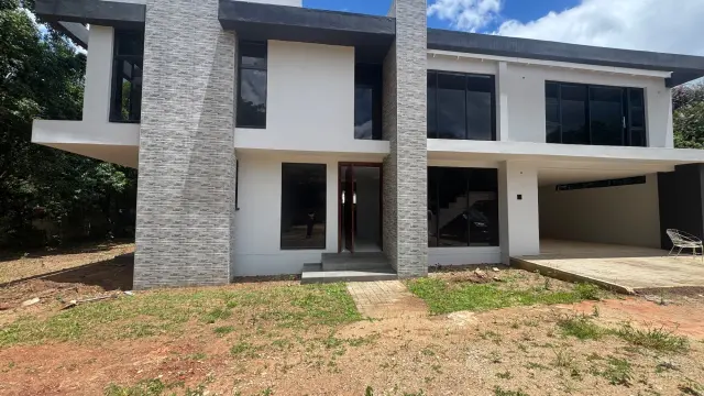 Townhouse/Cluster for Sale