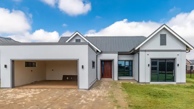 Townhouse/Cluster to Rent in Fairview