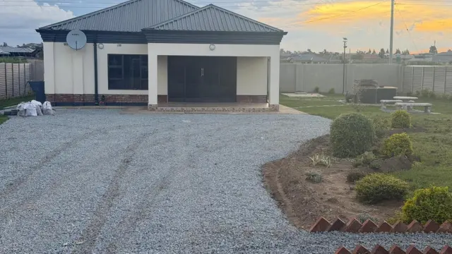 3 Bedroom House to Rent in Sandton Park