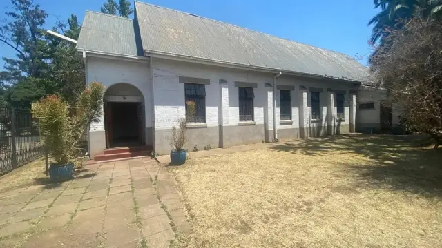 Office to Rent in Avenues