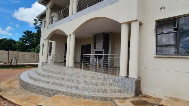 7 Bedroom House to Rent in Pomona