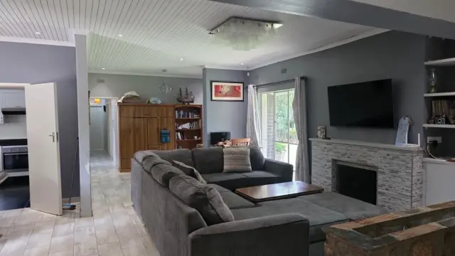 House to Rent in Strathaven