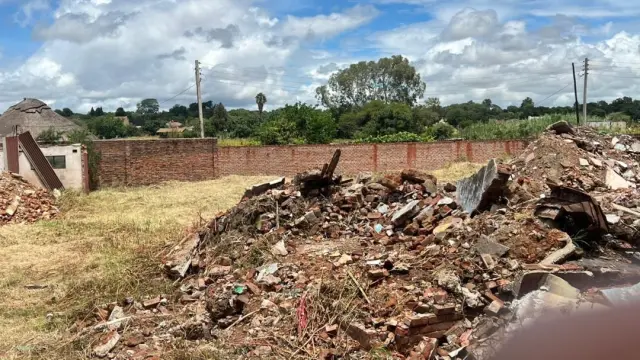 Industrial Stand for Sale in Ardbennie