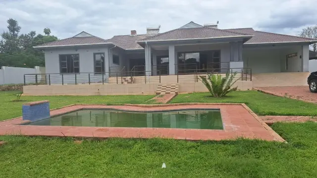 6 Bedroom House to Rent in Quinnington