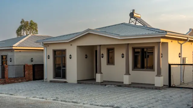 3 Bedroom House to Rent in Arlington