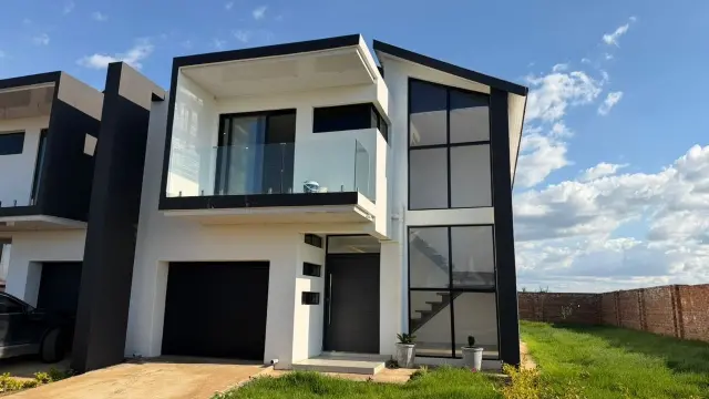 Townhouse/Cluster for Sale