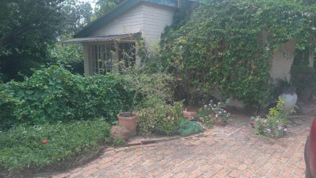 Stand for Sale in Glen Lorne