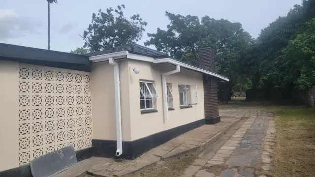 3 Bedroom House to Rent in Queensdale