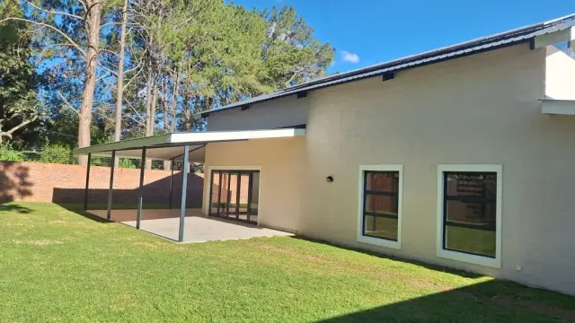 Townhouse/Cluster to Rent in Newlands