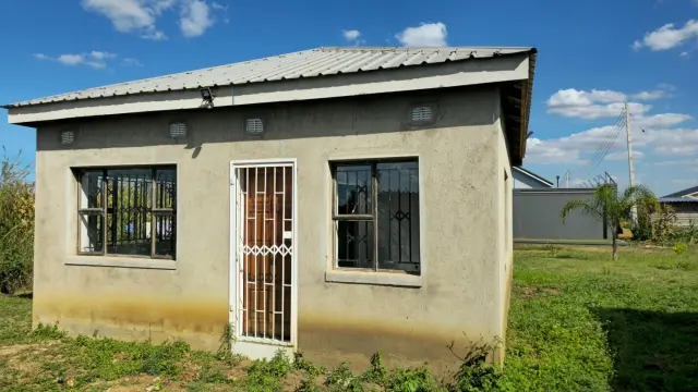 2 Bedroom Cottage/Garden Flat to Rent in Sandton Park