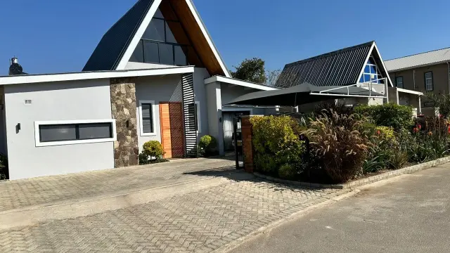 Townhouse/Cluster to Rent in Arlington