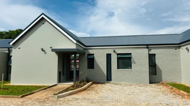 Townhouse/Cluster to Rent in Bluff Hill