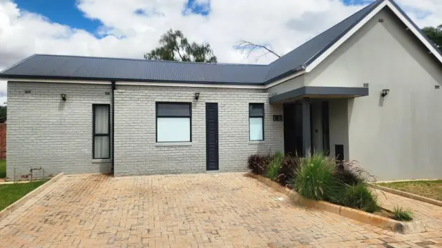 Townhouse/Cluster to Rent in Bluff Hill