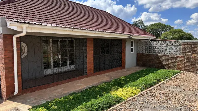 3 Bedroom House to Rent in Waterfalls