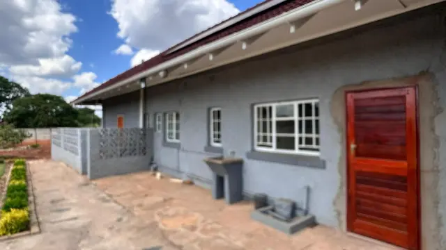 House to Rent in Waterfalls