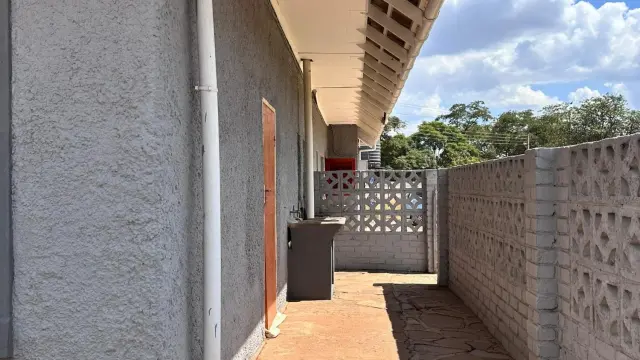 House to Rent in Waterfalls