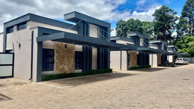 Townhouse/Cluster to Rent in Mount Pleasant