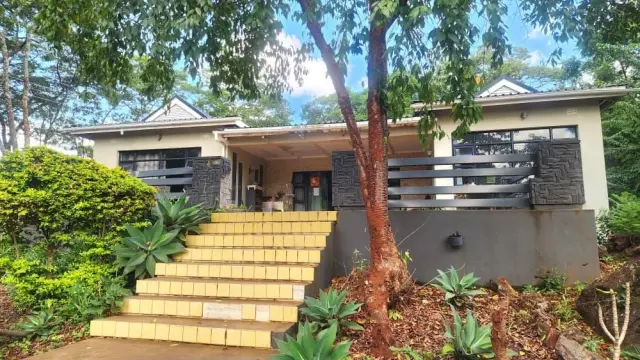 4 Bedroom House to Rent in Helensvale