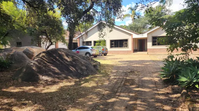 6 Bedroom House to Rent in Greendale