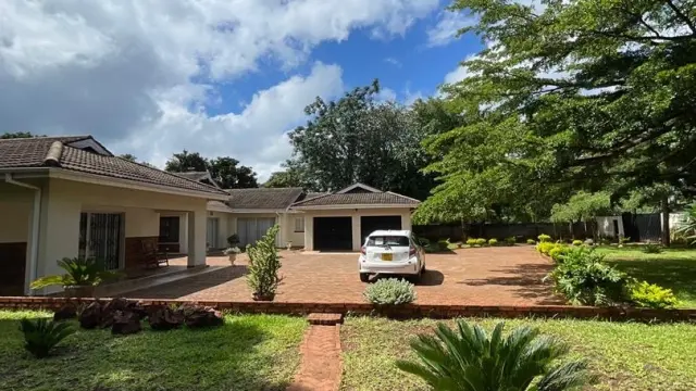 5 Bedroom House to Rent in Borrowdale