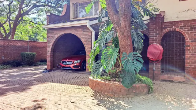 Townhouse/Cluster to Rent in Avenues