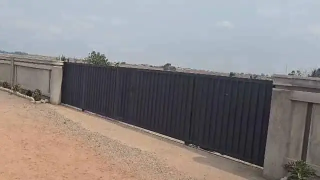 Commercial Stand for Sale inRuwa