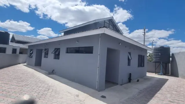 4 Bedroom House to Rent in Hatfield