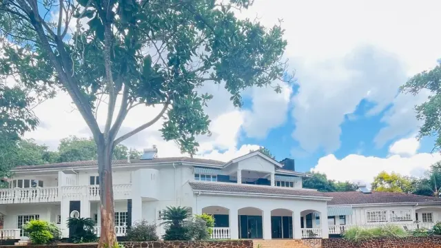 7 Bedroom House to Rent in Glen Lorne