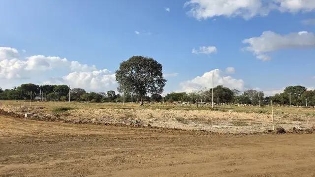 Residential Stand for Sale inHatfield