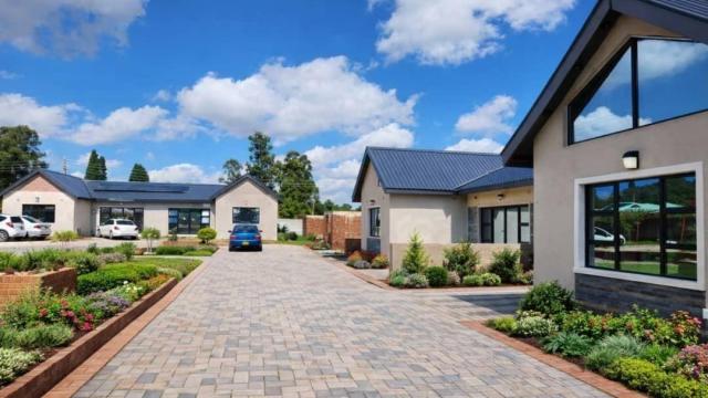 Stand for Sale in Hatfield