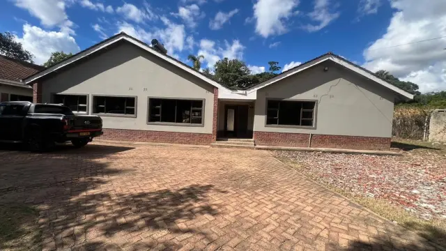 3 Bedroom House to Rent in Greendale North
