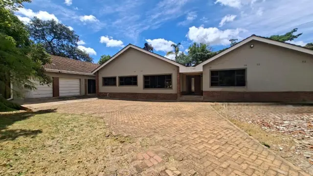 6 Bedroom House to Rent in Greendale