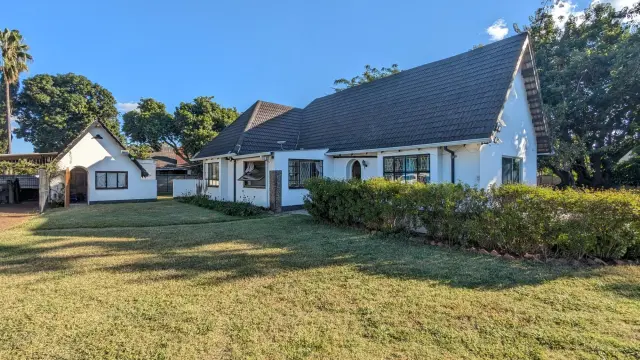 3 Bedroom House to Rent in Athlone