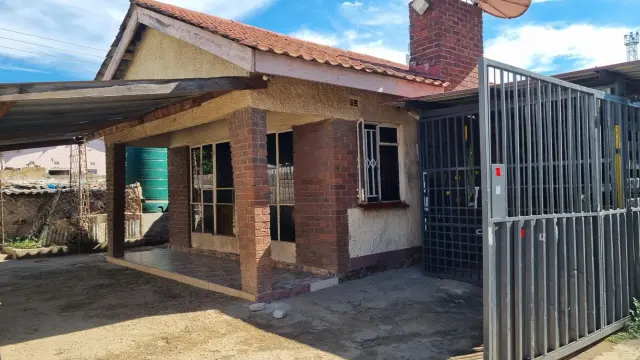 4 Bedroom House to Rent in Budiriro